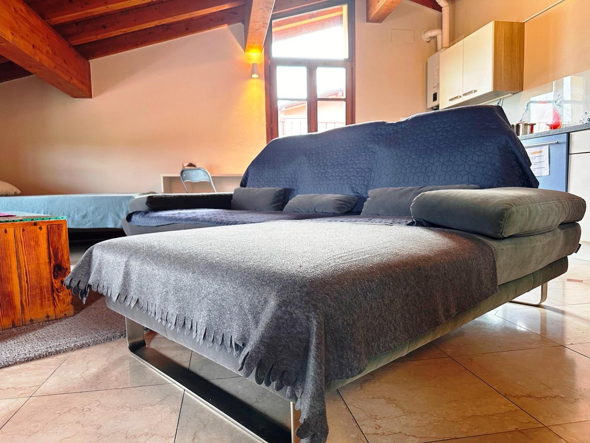 Loft Gardasee Lonato Bagian luar foto